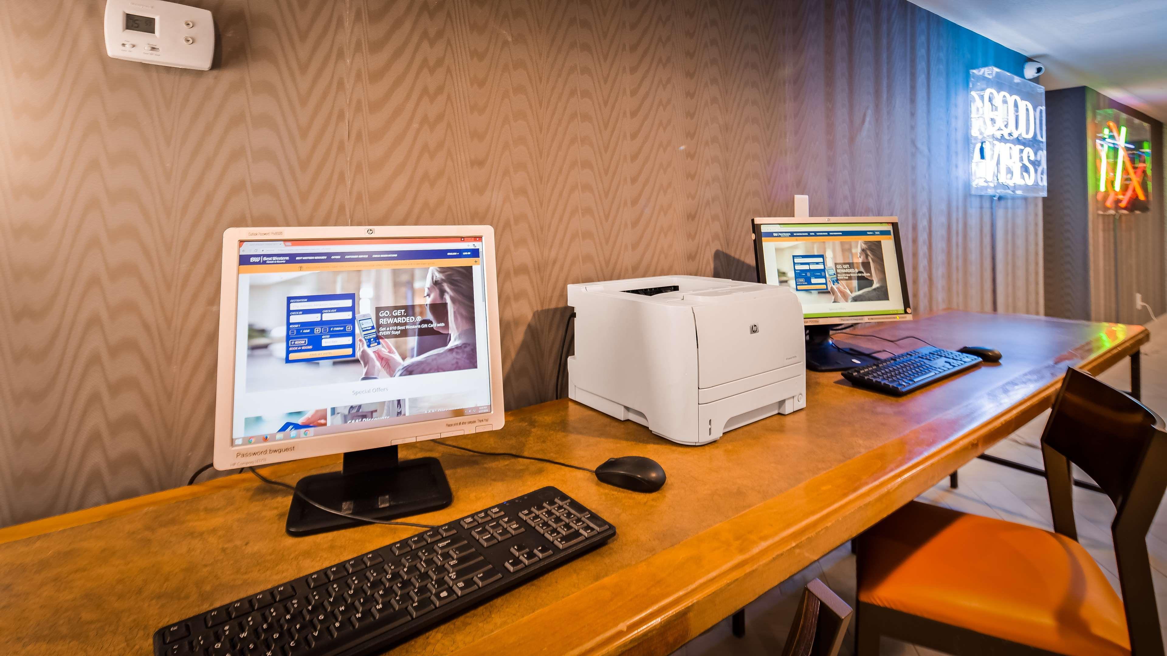 Best Western Innsuites Phoenix Hotel & Suites Exterior foto