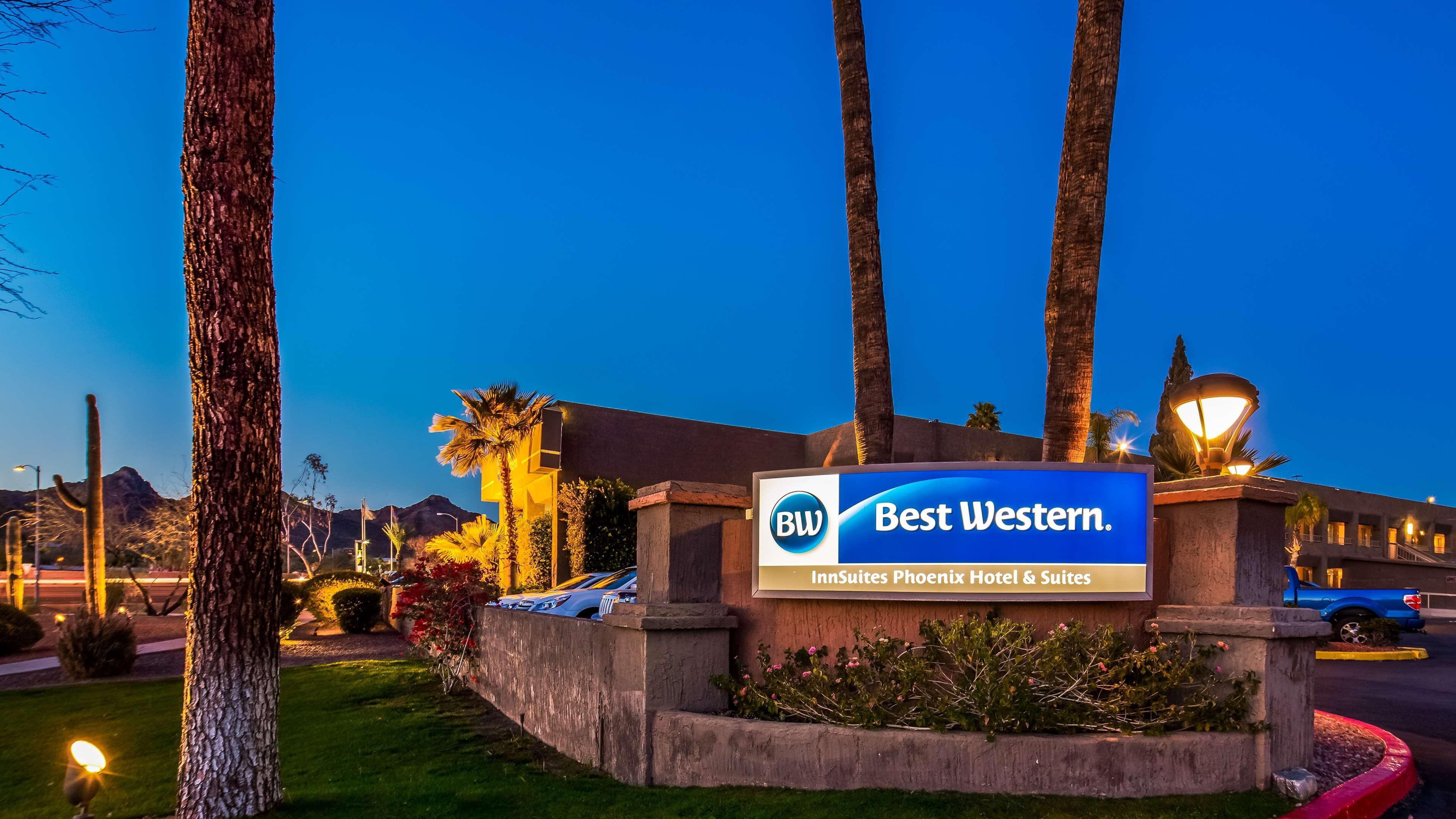 Best Western Innsuites Phoenix Hotel & Suites Exterior foto