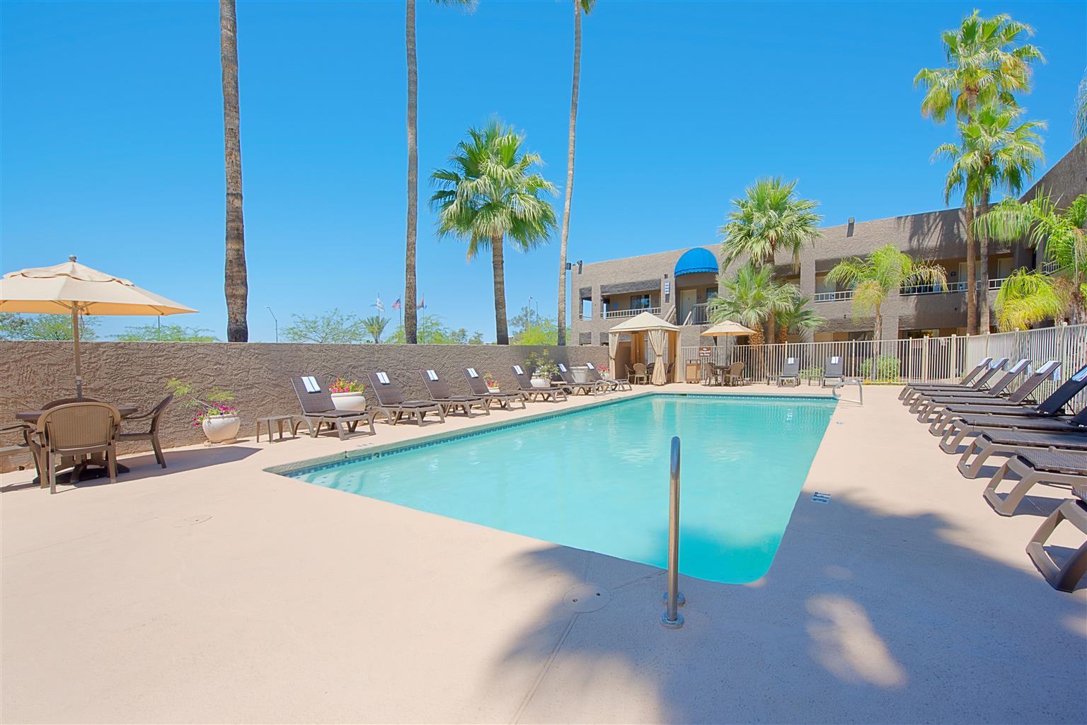 Best Western Innsuites Phoenix Hotel & Suites Exterior foto