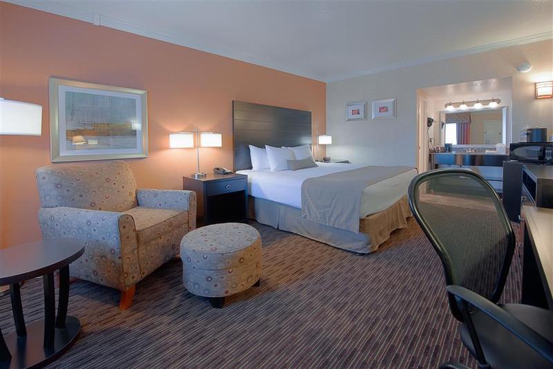 Best Western Innsuites Phoenix Hotel & Suites Exterior foto