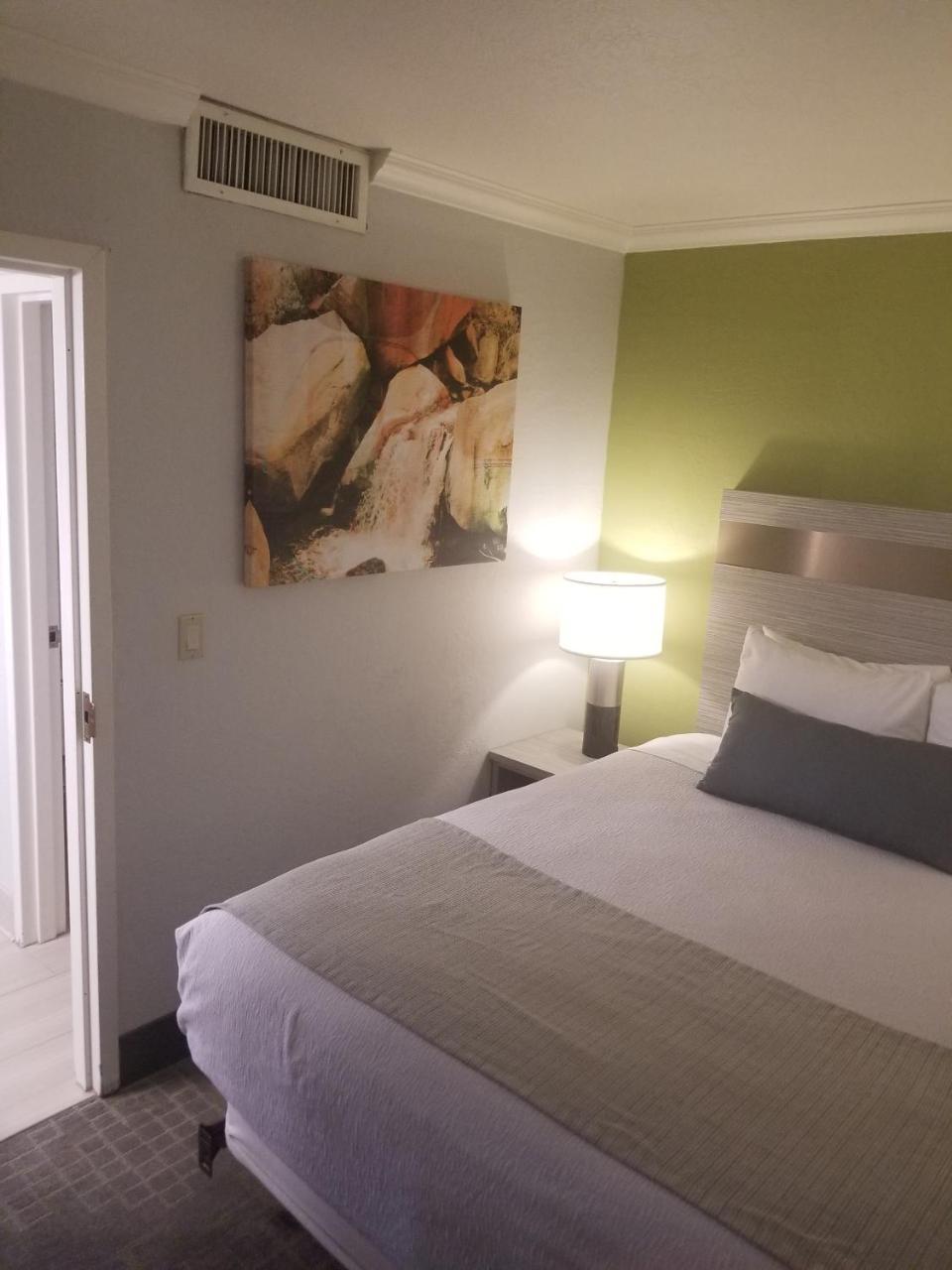 Best Western Innsuites Phoenix Hotel & Suites Exterior foto