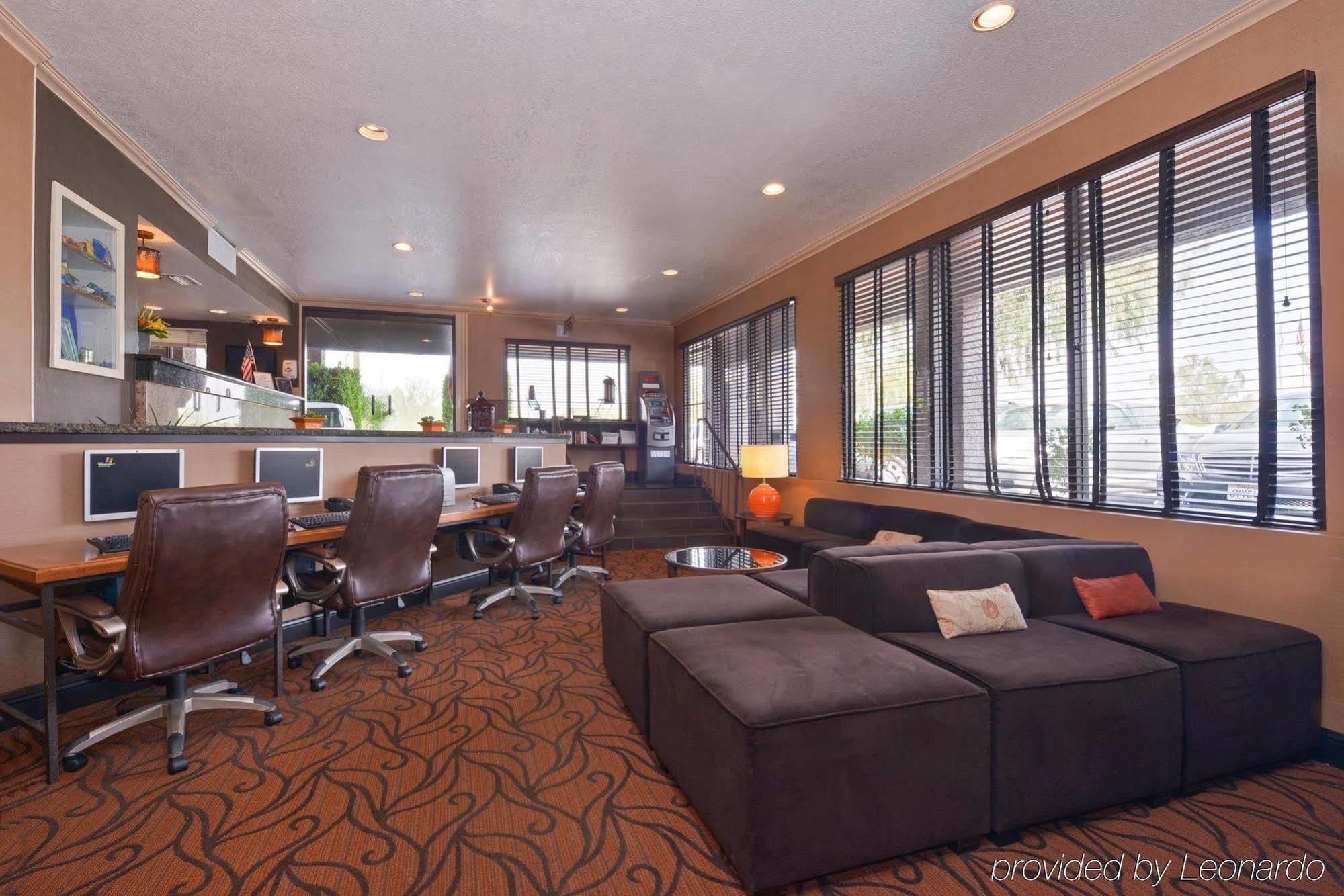 Best Western Innsuites Phoenix Hotel & Suites Exterior foto