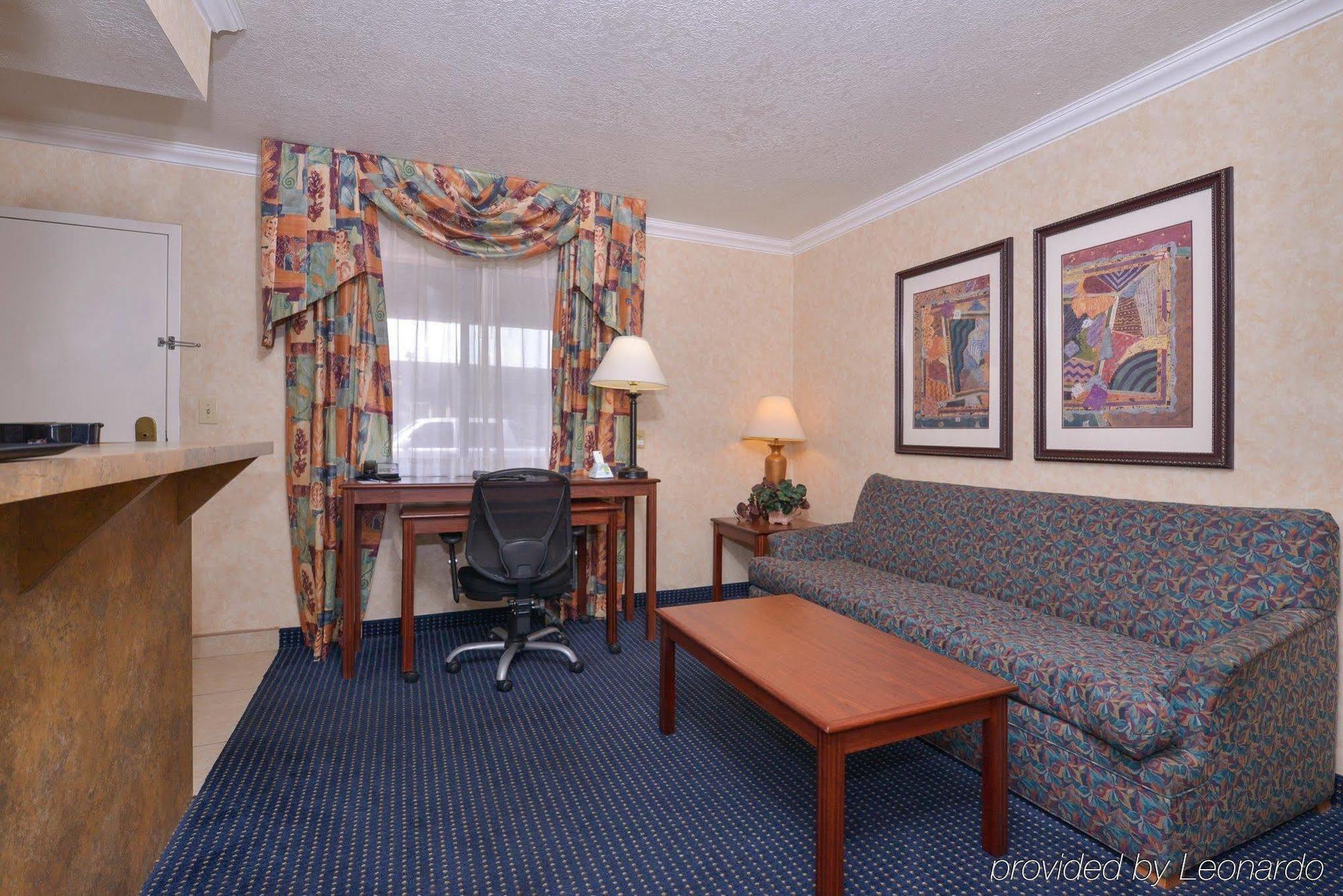 Best Western Innsuites Phoenix Hotel & Suites Exterior foto