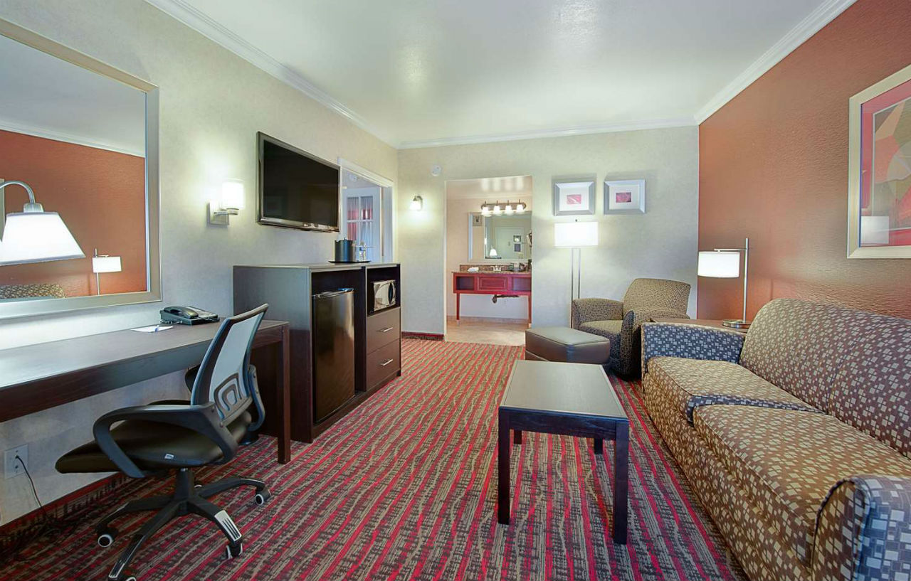 Best Western Innsuites Phoenix Hotel & Suites Exterior foto